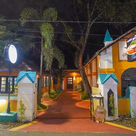 Bed and Breakfast Elphinstone Residency à Kochi Extérieur photo