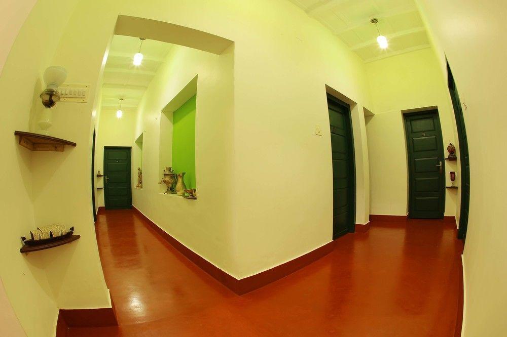 Bed and Breakfast Elphinstone Residency à Kochi Extérieur photo