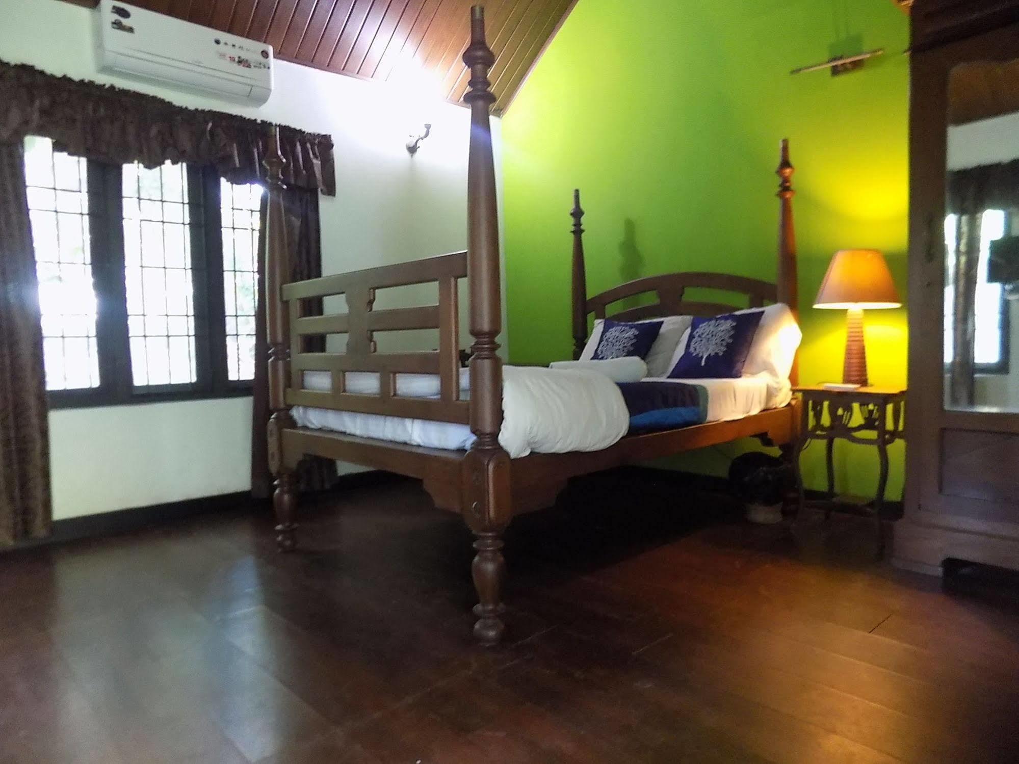 Bed and Breakfast Elphinstone Residency à Kochi Extérieur photo