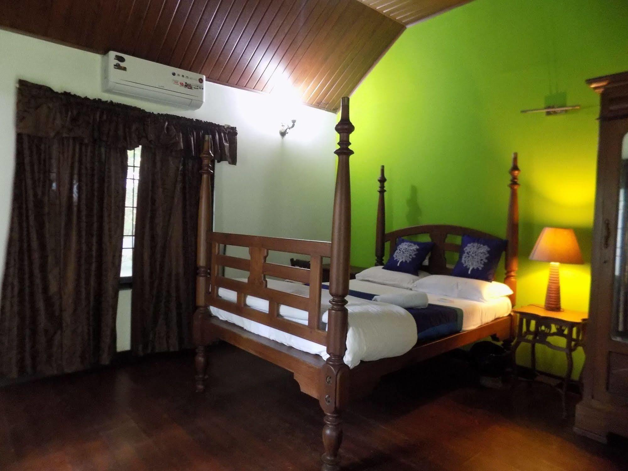 Bed and Breakfast Elphinstone Residency à Kochi Extérieur photo